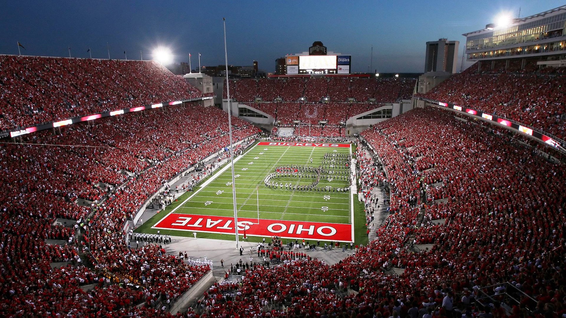 骑士单节狂飙拉开独行侠，武切维奇欧冠半决赛接管比赛，双线战场的统治力